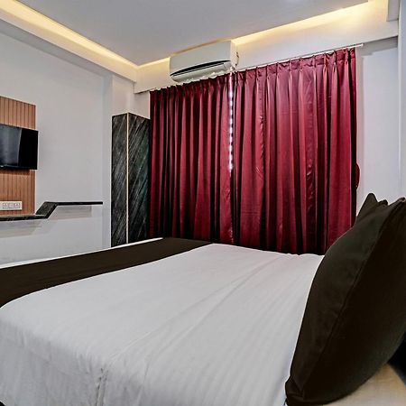 Hotel O Star Galaxy Σουράτ Εξωτερικό φωτογραφία